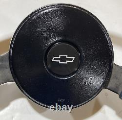 1982-1992 Chevrolet Camaro, Beretta steering wheel withhorn pad